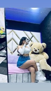 NahomiConnor_の💋 baby hot 🥵の 2枚の写真