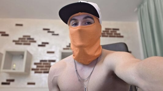 BradyFlint: Public ( 9 фото)