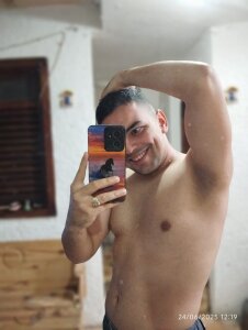 axel_jhones_ Public Pic 4