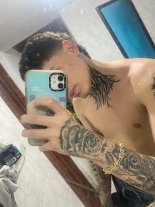 ME de Declan-Fox  2 Imagens