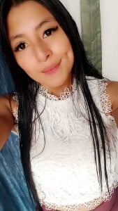 alaana_rosse Public Pic 5