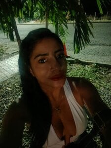 leyton_mia Public slika 5