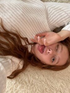 ArdithGoodrich Rest on the bed Pic 8