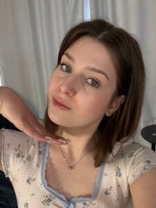 DeanUnnold attractive student Foto 6