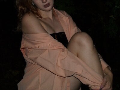 Lily_Ember Depraved night walk Pic