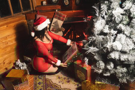 ScarlettWallace Merry Christmas 🎀 Pic 3