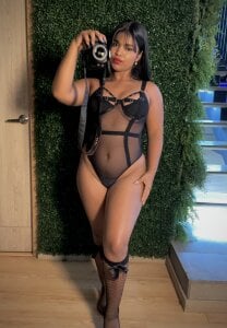 zoe_roux21 Did you miss me babe? Your favorite model is back Pic