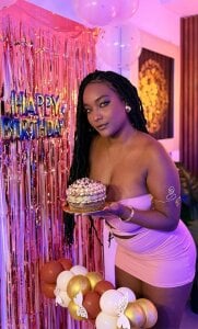 Coral_Lise HAPPY BIRTHDAY TO ME Pic