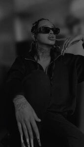 KyraNoire Public Billede