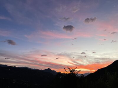 Michelle_Narvaez I'm the happiest girl watching the sunsets I love the countryside and you 🌄🥰 Bilde 2