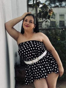 AgataThompson_ dress sexy 🖤 Pic 6