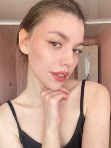 NeidaGowingA little peace in a busy world图片