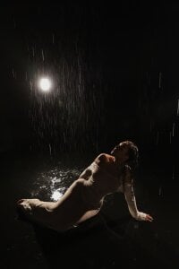 _Eva_Rose_ under rain Photo 9