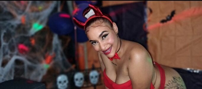 AdaraTastty adhara Pic