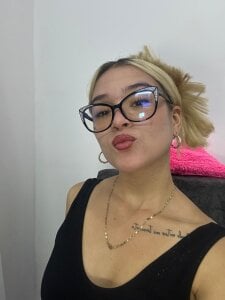 angeles_of_charlie hello guys, i am martina Pic 3