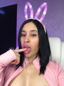 Lizz_sky your bunny Pic