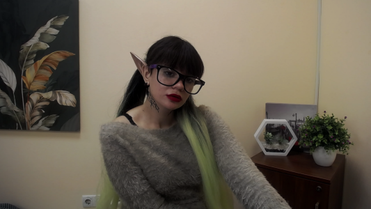 Dream_Caster_ cute elf in glasses Pic 3