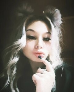 KimiFlesnerits me Bild 3