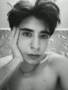 Yofukashii Public Pic 4