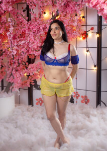 Victoria_PoetSNOW WHITE🍎 Bild 5