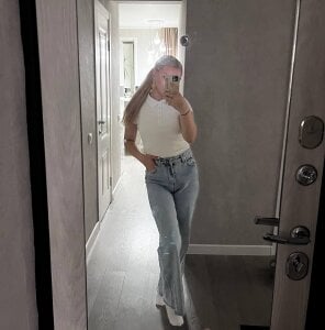 ElizzaBed Public Pic 5