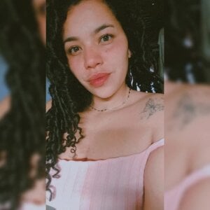 GretaBoobs_Isa sexy face Hình