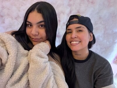 Mia_and_lexy We are an explorer of forbidden pleasures....🥵👅🫦💕😏 Pic