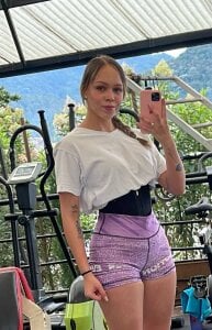 MissNaughtyClassのPublicの 4枚の写真