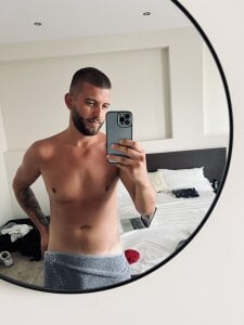 Pablo_Hornyguy95 Summer Mode Pic 2