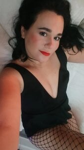 Sienarosewood The Energy In Here Is Different. No Cap ⚡🧢 Foto 3