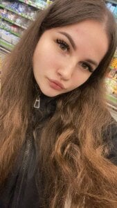 DierdreCousineau Outdoor 1 Pic 2