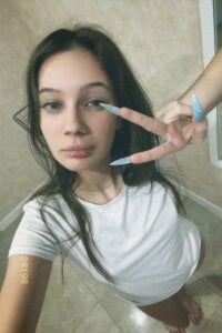 NeliaVandresar after the stream🤭 Pic 3