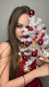 Eve_Berry Public Pic 3