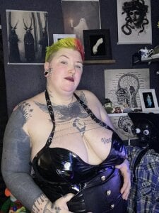 DamagedGoddessX Public 사진 7