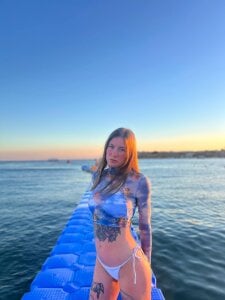 Liv_Fay Public Photo 4