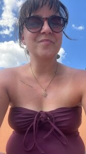 Julie0411 kullanıcısının Me albümü -  2 fotoğraf