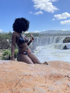 Melanin_babygal Sexy and sassy 🫢🥰 Pic 4