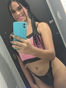 Karlaa_Hernandez_ i am so cutie😘🥰 Foto 3