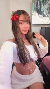 _annie_rosse March Pic 4