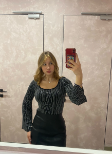MoiraDuell Public Pic 4