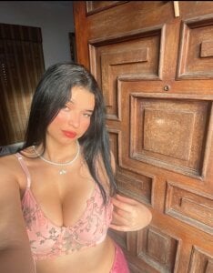 cayla_jonnes Public Pic 5