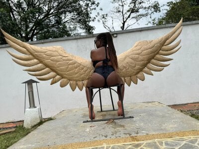 EbonyTanishaのPublicの 3枚の写真