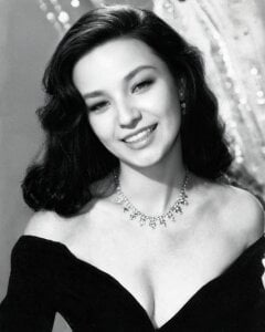 ElysLunar 50s Charm: Vintage Elegance Pic 2