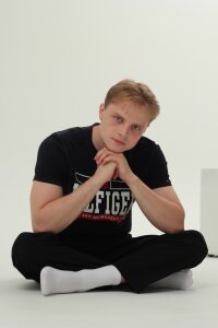 Denis_Dik Public Pic 2
