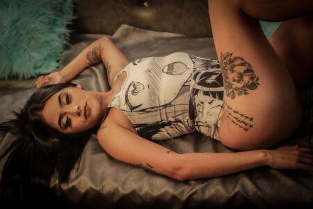 Ana_Winnss Public Pic 3