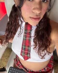 _RouseXLove Sexy schoolgirl зображення 2