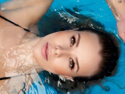 Ashley_Roys Public Pic 2