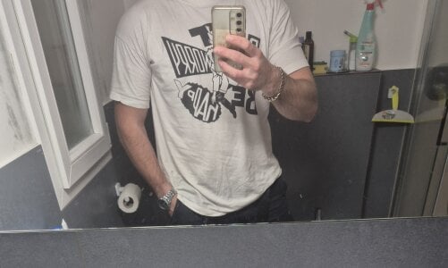 mrlyuis Public Pic 4