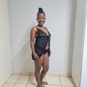 EbonyPetite69ZA