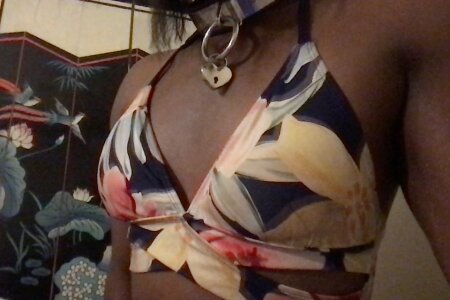 submissive_kim My coconuts Pic 2